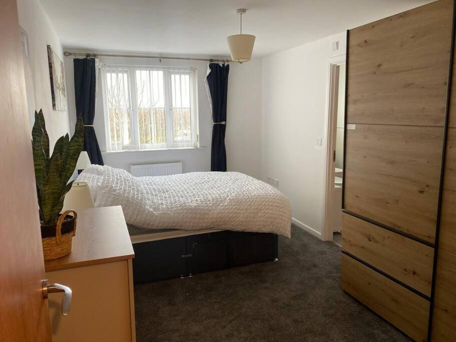 Lovely 2nd Floor 2 Bed Flat Sleeps 4 Apartamento