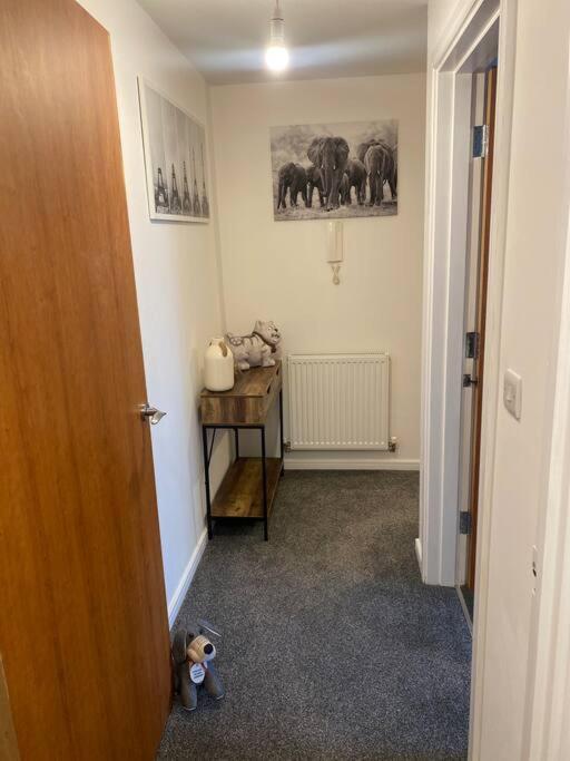 Lovely 2nd Floor 2 Bed Flat Sleeps 4
