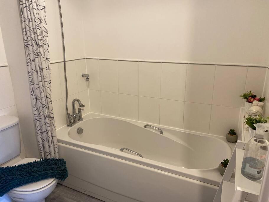 Apartment Lovely 2nd Floor 2 Bed Flat Sleeps 4